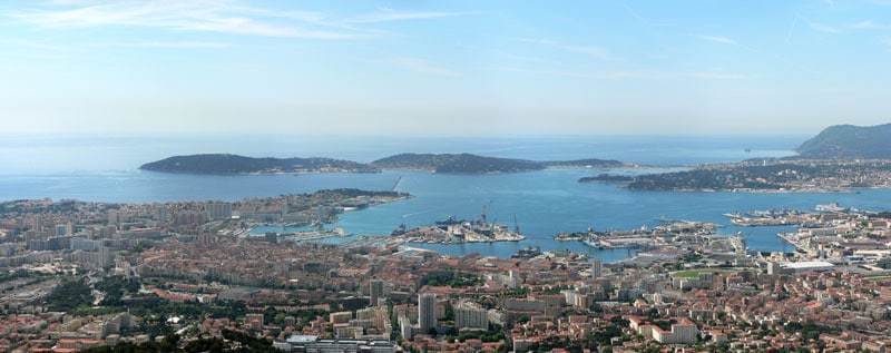 Vue panoramique sur le port de Toulon